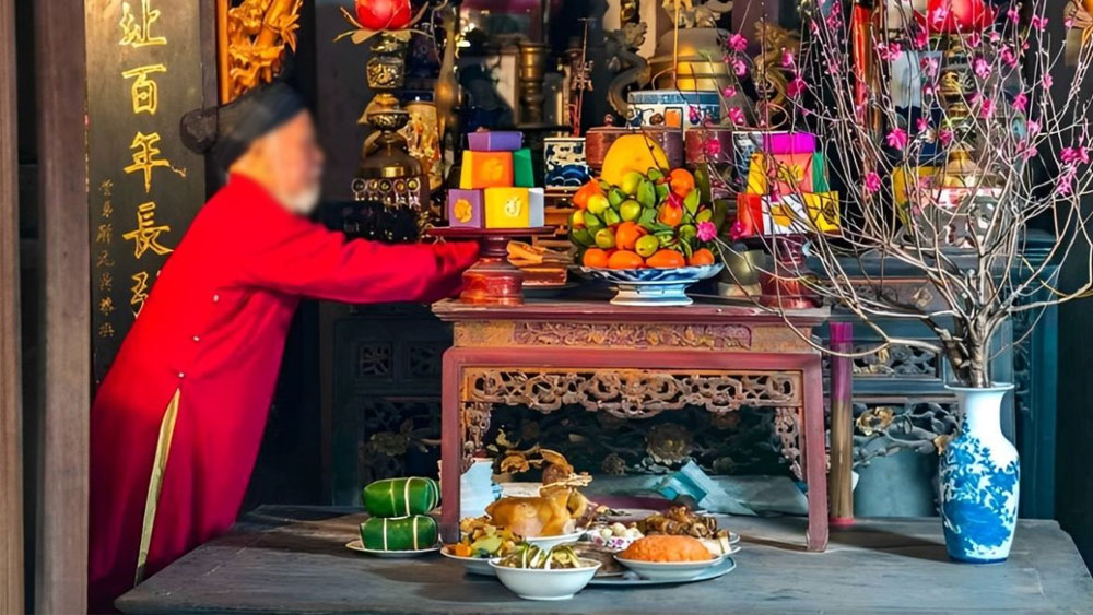 Bày trí bàn thờ ngày Tết Nguyên Đán theo phong cách cổ truyền